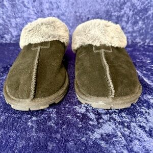 WOMEN'S JOYSPUN MEMORY FOAM MULE SLIPPERS, SIZE 9 BLACK/GRAY (Great Shape)